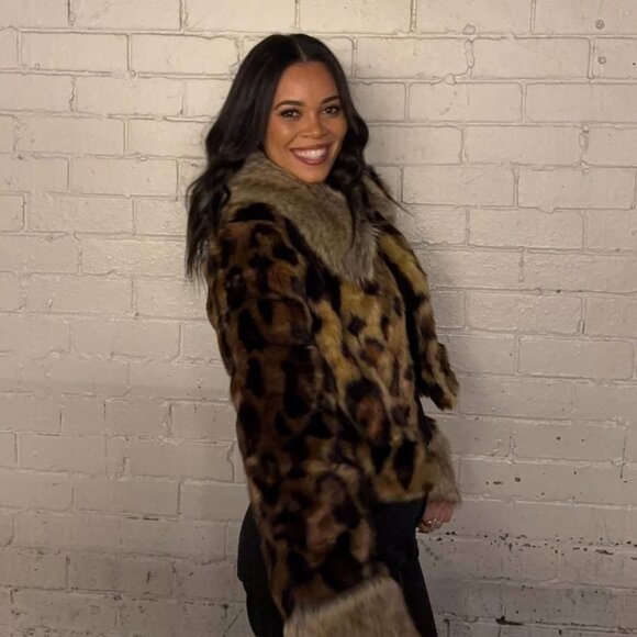 Unreal Fur Hidden Tiger NWT - Picture 6 of 12